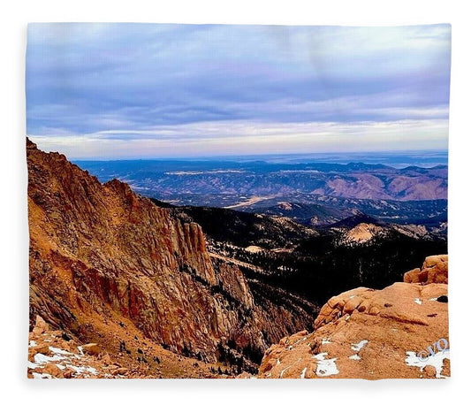 Majestic Mountain Panorama at Dawn - Blanket