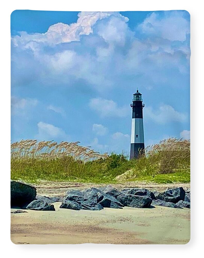 Serene Lighthouse by the Shoreline - Blanket