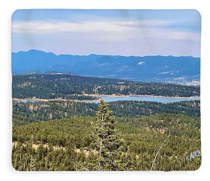 Serene Mountain Lake View - Blanket